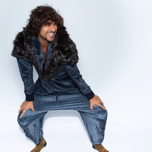 SpiritHoods Black Panther Velvet Hooded Onesie - Picture 2 of 5